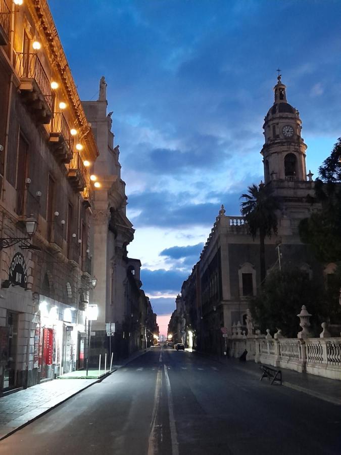 Ianuzza House Apartment Catania Bagian luar foto
